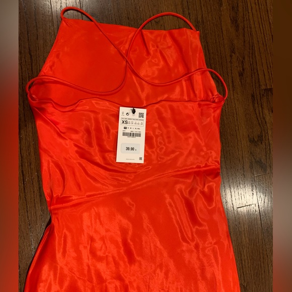 Dress - Picture 5 of 5